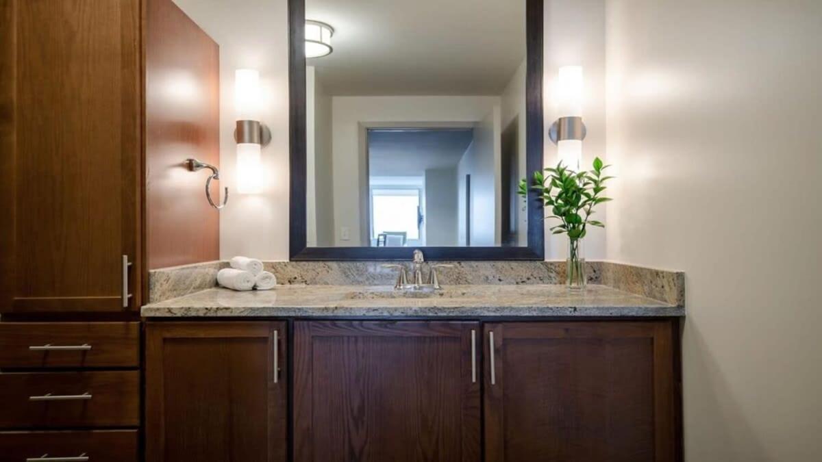 26Th Fl Bold Cozysuites With Pool, Gym 达拉斯 外观 照片