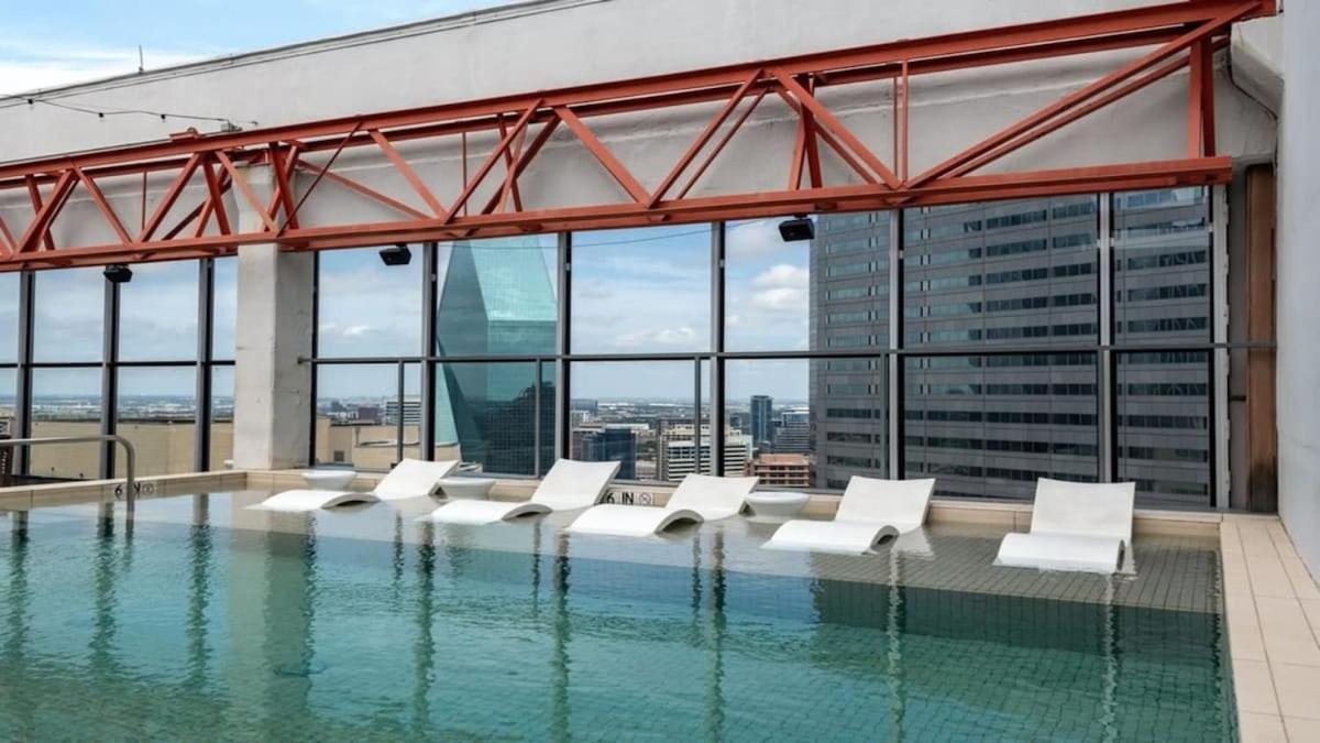 26Th Fl Bold Cozysuites With Pool, Gym 达拉斯 外观 照片